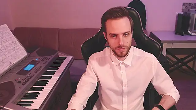 Sweetparker online show from February 18, 2025, 9:42 pm