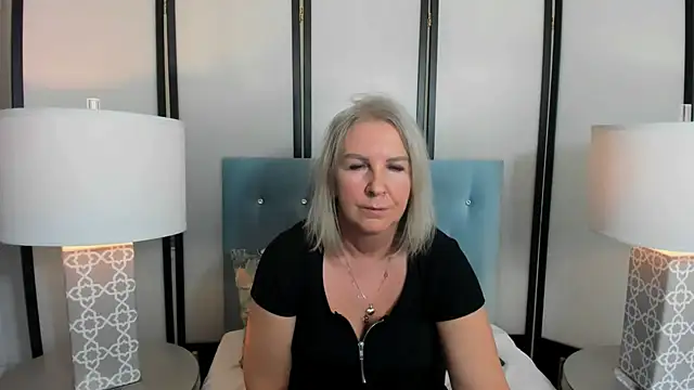 EricaTop online show from January 28, 2025, 4:52 pm