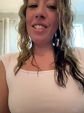 Snapshot of _NinaLuvSins_ chatting on May 31, 2026, 3:08 pm NinaLuvSins online show from May 31, 2026, 3:08 pm