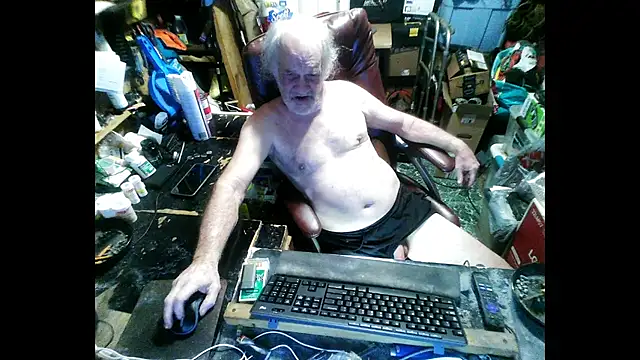 russtee online show from January 15, 2026, 7:39 pm