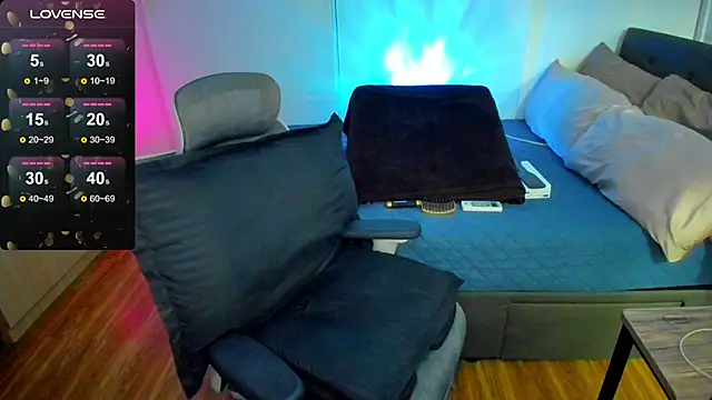 savanna013 online show from April 21, 2026, 9:28 pm