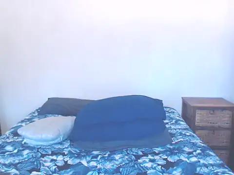 sexylax17 online show from December 14, 2025, 2:22 pm