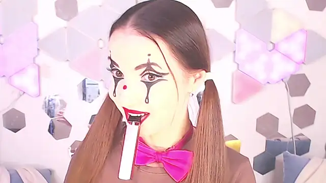 LexiKiss online show from November 13, 2025, 11:25 pm