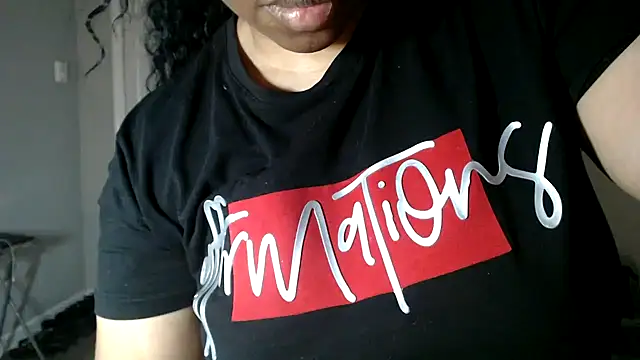 Sexymona1218 online show from September 18, 2025, 10:45 pm