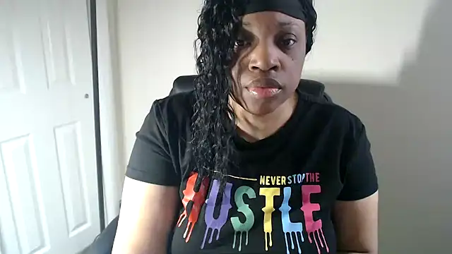 Sexymona1218 online show from April 20, 2026, 1:36 pm