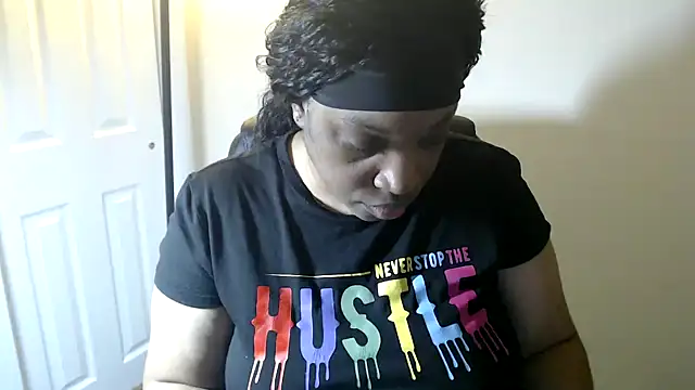 Sexymona1218 online show from April 21, 2026, 7:47 am