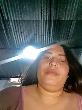 xandra252 online show from April 7, 2026, 5:46 pm