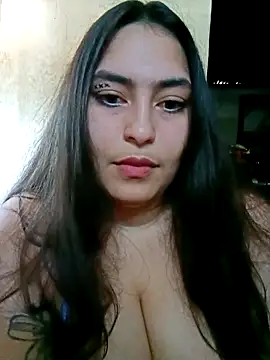 xandra252 online show from April 28, 2026, 2:33 pm