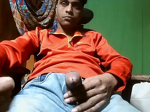desiboy1101 online show from December 18, 2024, 2:06 pm