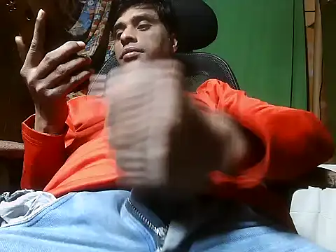 desiboy1101 online show from January 14, 2025, 2:00 pm