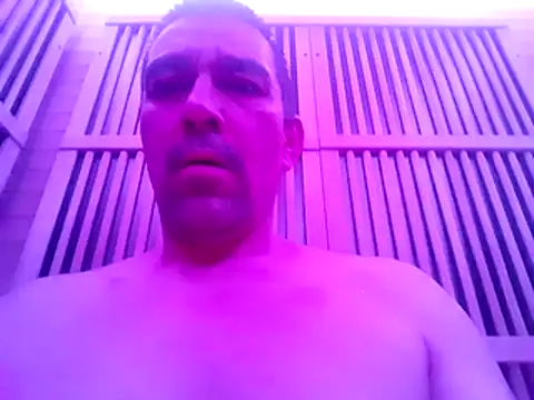 dick81 online show from March 31, 2026, 9:15 pm