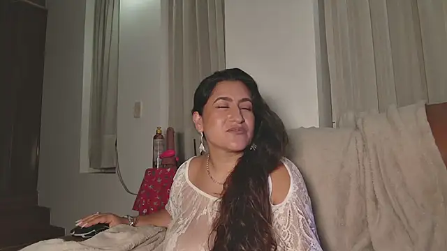 DeesseLuxure online show from March 18, 2025, 7:30 am