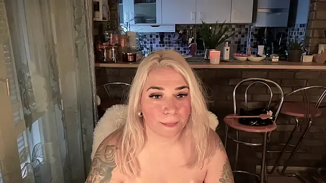 Monageil online show from March 3, 2025, 6:55 pm