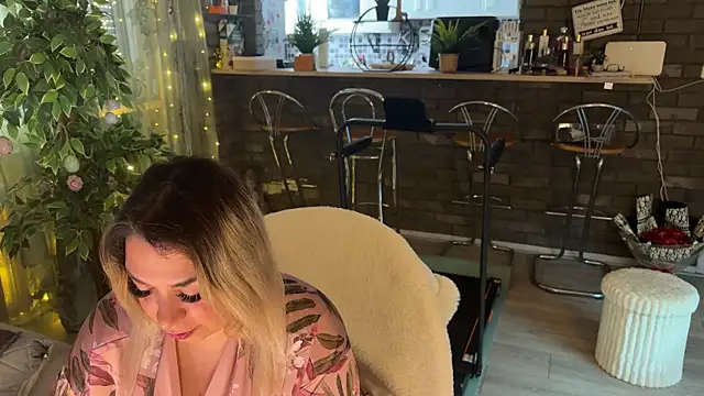 Monageil online show from March 4, 2026, 9:59 am