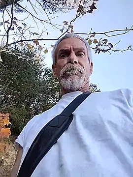 Biknight online show from October 21, 2025, 2:40 pm