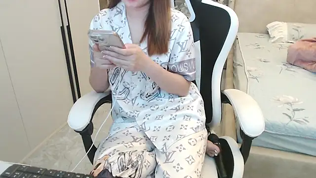 Hanako love online show from March 10, 2025, 4:07 am