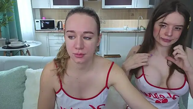 Snapshot of Naughty_Alice chatting on December 22, 2025, 6:32 am Naughty Alice online show from December 22, 2025, 6:32 am