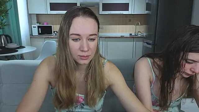 Snapshot of Naughty_Alice chatting on February 4, 2026, 5:46 am Naughty Alice online show from February 4, 2026, 5:46 am