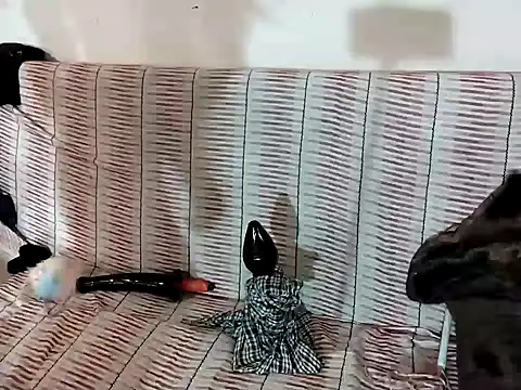 sissyslutbg online show from November 3, 2025, 7:37 pm