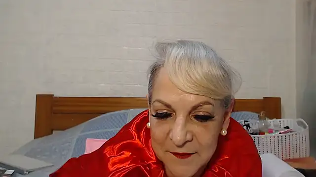 Snapshot of awild_kitten chatting on September 14, 2025, 9:19 am awild kitten online show from September 14, 2025, 9:19 am