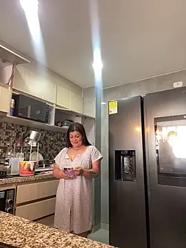 emilyjohanson online show from January 14, 2025, 3:47 pm