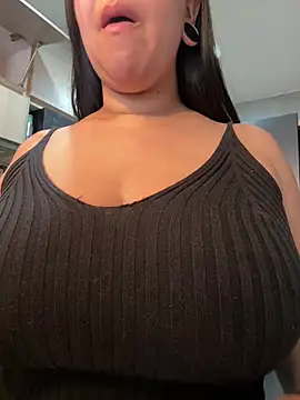 emilyjohanson online show from March 18, 2025, 2:15 pm