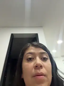 emilyjohanson online show from April 23, 2026, 6:32 pm