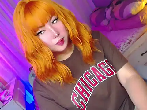 HOTnWILDalice online show from April 20, 2026, 2:36 am