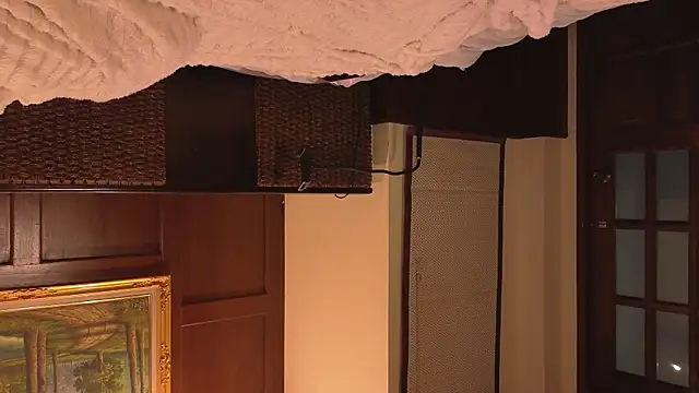 crazy gerls online show from March 9, 2025, 6:17 am