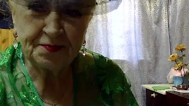 Emma52610 online show from September 17, 2025, 6:26 am