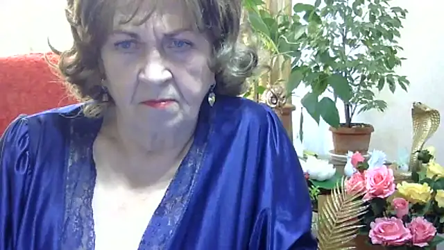 Snapshot of Emma52610 chatting on April 29, 2026, 7:23 am Emma52610 online show from April 29, 2026, 7:23 am