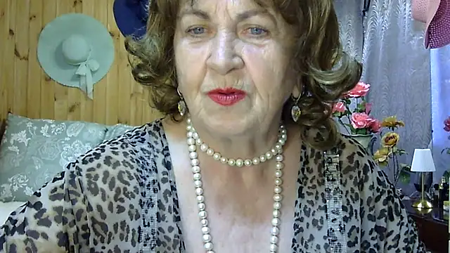 Snapshot of Emma52610 chatting on June 18, 2026, 11:36 am Emma52610 online show from June 18, 2026, 11:36 am