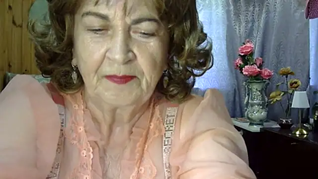 Snapshot of Emma52610 chatting on June 23, 2026, 12:03 pm Emma52610 online show from June 23, 2026, 12:03 pm