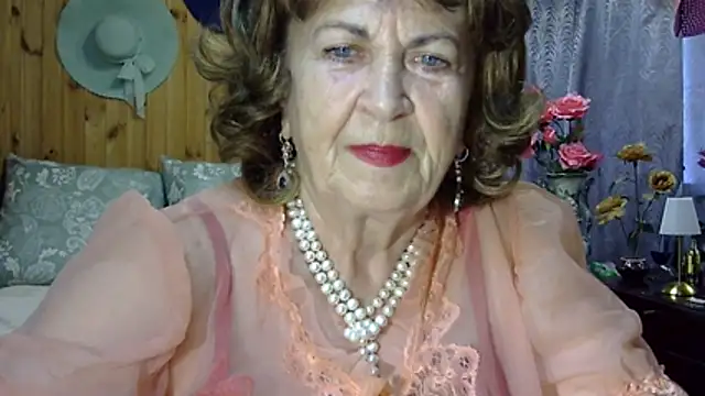 Snapshot of Emma52610 chatting on July 3, 2026, 5:58 am Emma52610 online show from July 3, 2026, 5:58 am