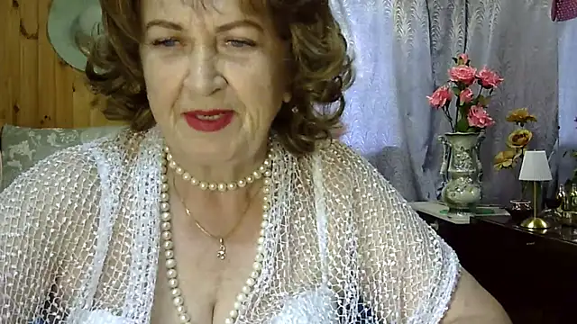 Snapshot of Emma52610 chatting on July 24, 2026, 11:30 am Emma52610 online show from July 24, 2026, 11:30 am