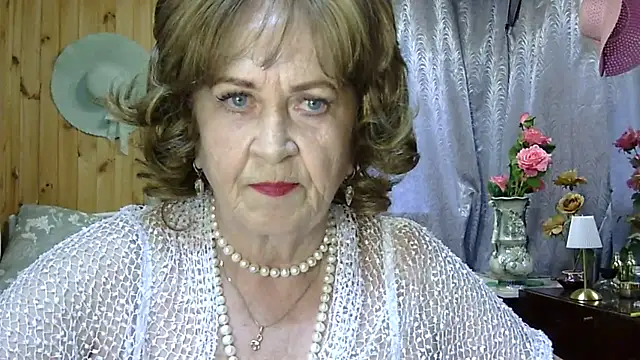 Snapshot of Emma52610 chatting on July 25, 2026, 4:37 pm Emma52610 online show from July 25, 2026, 4:37 pm