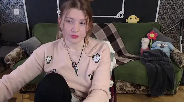 Snapshot of Gr4_soul_ chatting on February 23, 2025, 7:44 am Gr4 soul online show from February 23, 2025, 7:44 am