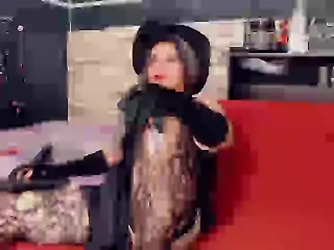 camyl93 online show from February 26, 2025, 6:43 pm