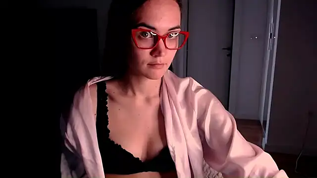 Snapshot of EvelynGG chatting on May 20, 2026, 10:10 am EvelynGG online show from May 20, 2026, 10:10 am