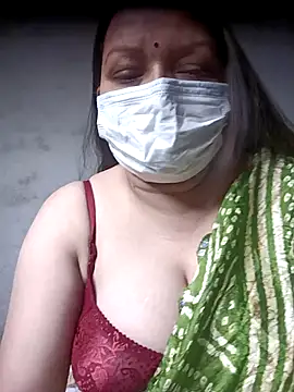 naughtymadam online show from April 25, 2026, 5:54 am