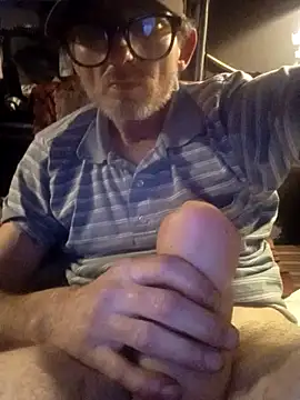 ROBERT0516 online show from February 18, 2025, 12:37 am