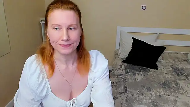 FoxySophia online show from October 7, 2025, 5:59 am