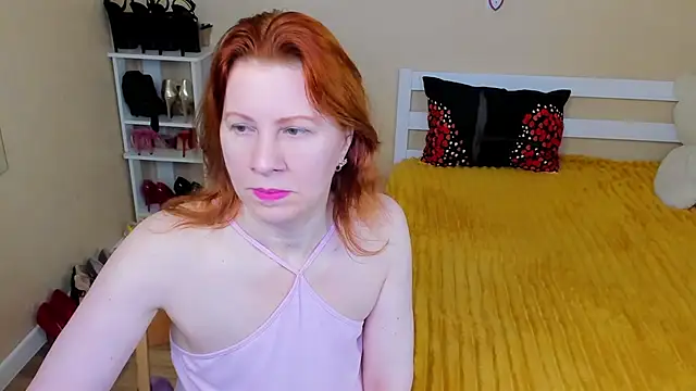 Snapshot of FoxySophia chatting on July 6, 2026, 3:58 pm FoxySophia online show from July 6, 2026, 3:58 pm