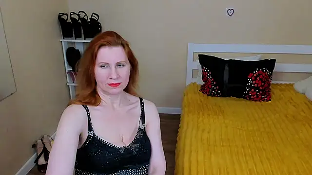Snapshot of FoxySophia chatting on July 20, 2026, 10:39 am FoxySophia online show from July 20, 2026, 10:39 am
