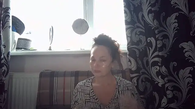 LindaStarS online show from January 13, 2026, 5:46 am