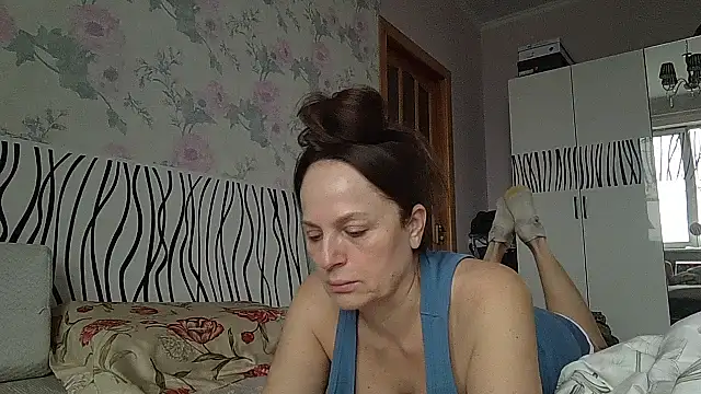 LindaStarS online show from February 26, 2026, 6:45 am