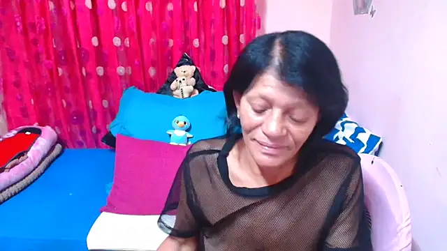 SLUTTYROXY online show from April 17, 2026, 8:01 pm