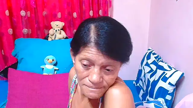 SLUTTYROXY online show from April 20, 2026, 6:16 am