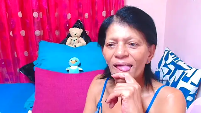 SLUTTYROXY online show from April 20, 2026, 6:20 pm