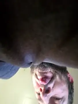 Snapshot of UncutHammer69 chatting on January 11, 2026, 6:46 pm UncutHammer69 online show from January 11, 2026, 6:46 pm